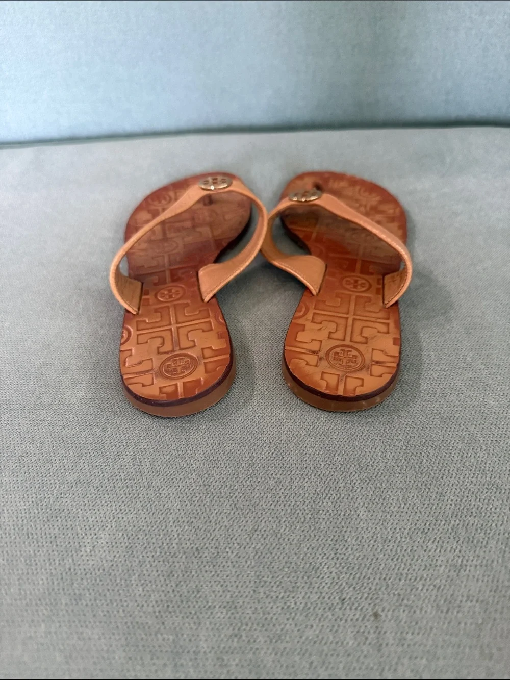 Tory Burch Leather Logo Flip Flops - Cognac/Tan